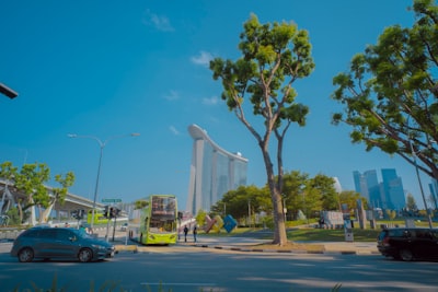 结语：开启您的狮城商业之旅