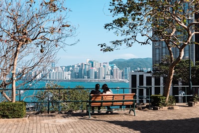 行动指南：香港企业家如何付诸实践