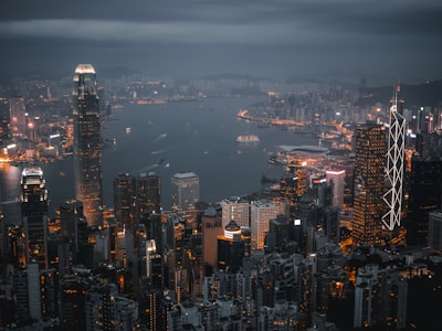 时代浪潮中的机遇与挑战