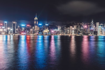 引言：香港企业家精神的新篇章