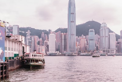 申请流程：一步步迈向香港