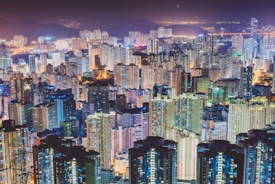 引言：拥抱全球化的机遇，选择香港