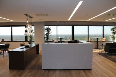 潜在的风险与注意事项：谨慎前行